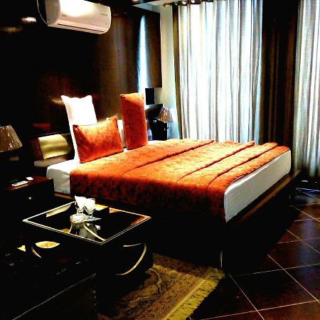 Bling Hotel International Multan Extérieur photo