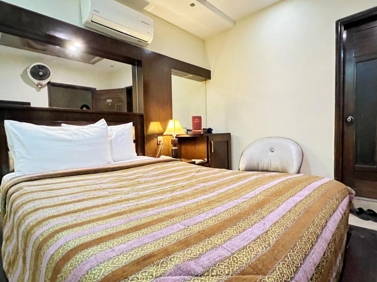 Bling Hotel International Multan Extérieur photo