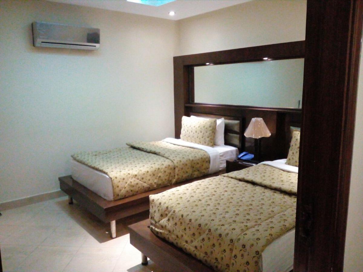 Bling Hotel International Multan Extérieur photo