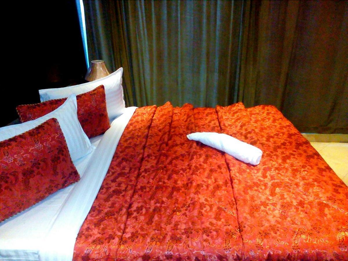 Bling Hotel International Multan Extérieur photo
