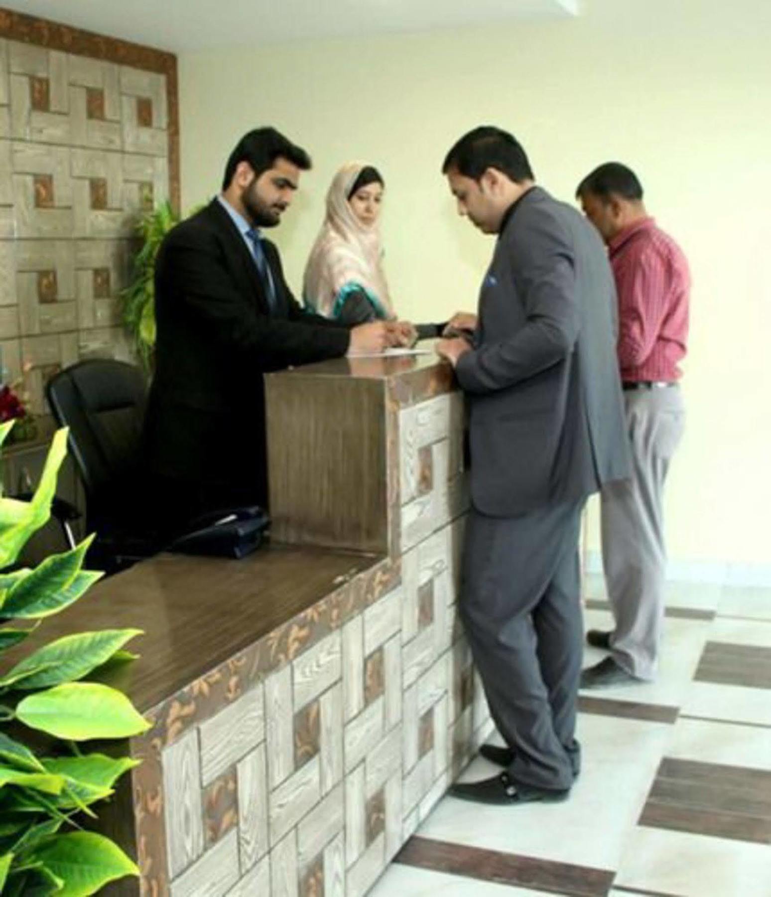Bling Hotel International Multan Extérieur photo